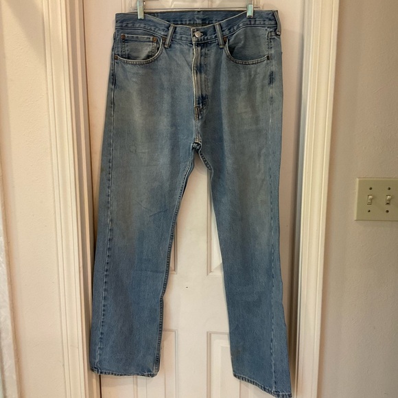 Levi’s 505 Jeans, Men’s 36” x 32”, Well Loved, Well Worn with Prefect Fraying. - Picture 3 of 12
